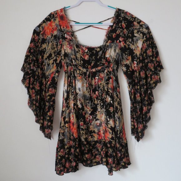 Free People Dresses & Skirts - Free People Heart of Gold Moonlight Garden Floral Bell Sleeve Mini Dress Size XS